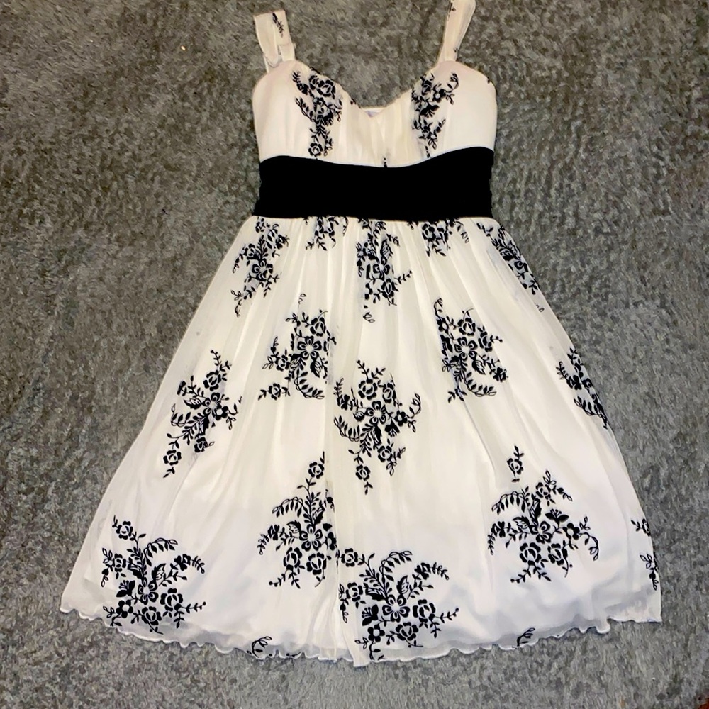 Beautiful juniors Large formal/prom dress - Picture 1 of 3